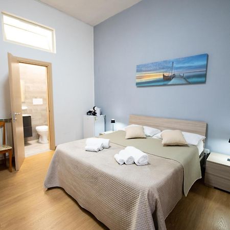 Home Josephine, A Due Passi Dalla Reggia Caserta Eksteriør billede